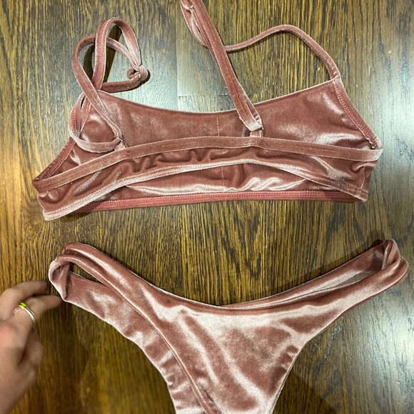 Satin pink Zaful bikini! Never worn - Picture 2 of 2